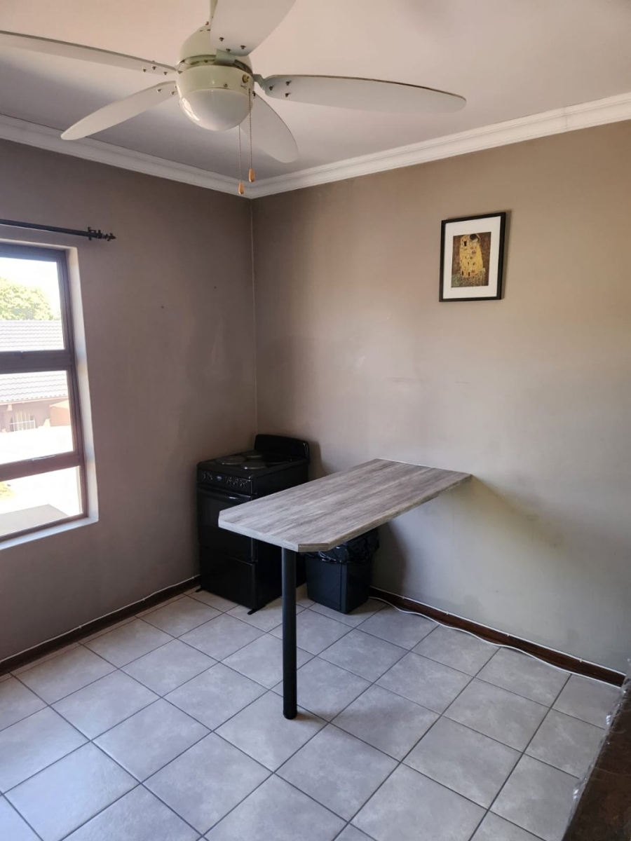 To Let 1 Bedroom Property for Rent in Langenhovenpark Free State